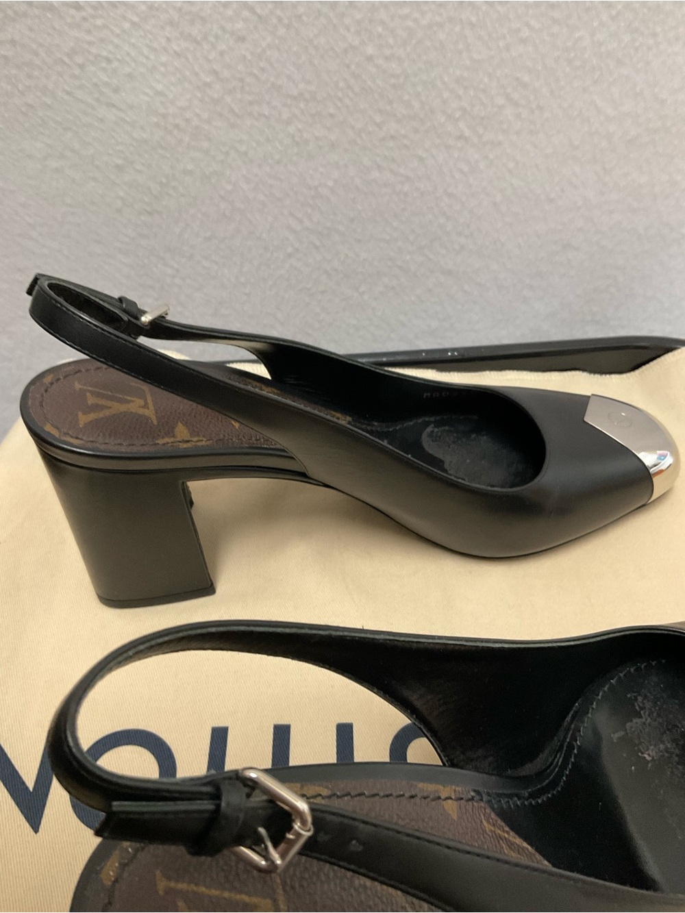 Louis Vuitton
2020 Leather Slingback Pumps - Picture 6 of 12